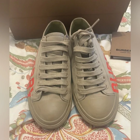 Authentic Burberry Dark HoneyLow Top Larkhall Sneaker with Red Lettering,37(7) - Picture 11 of 13